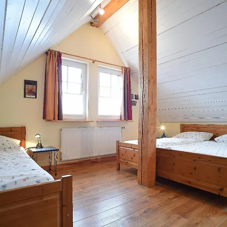 Appartement Hof Koehne - Haus Am Spielplatz - Taube